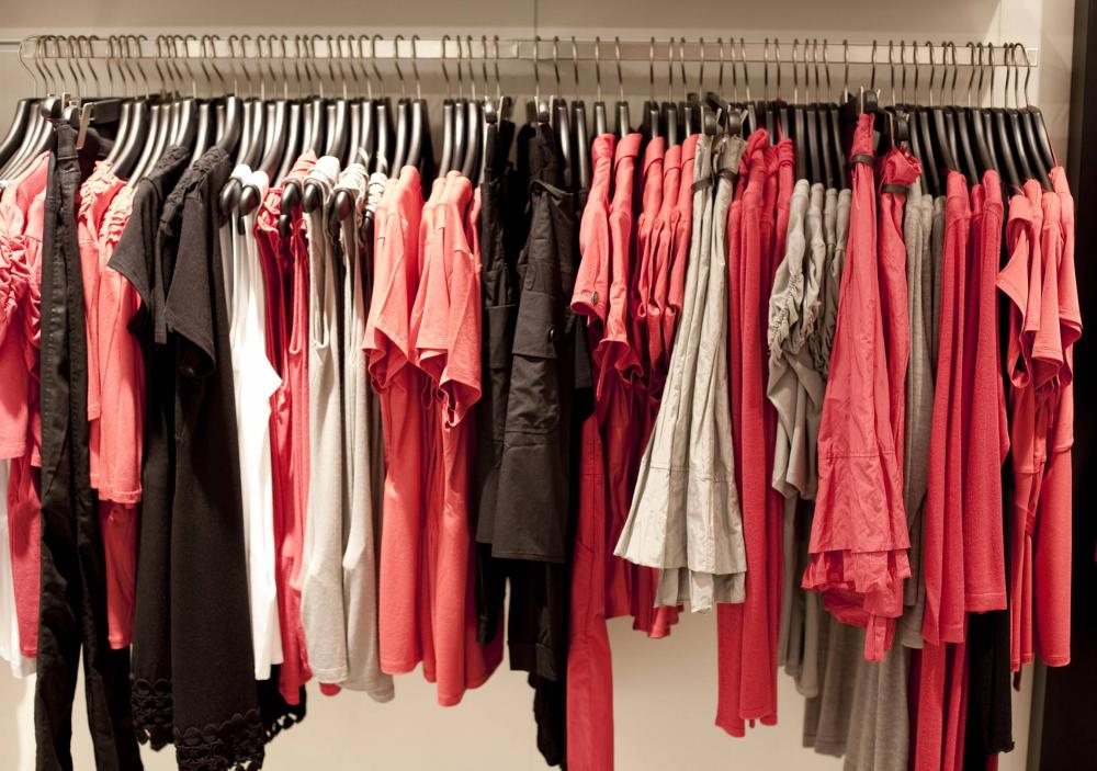 Vêtements rouges
